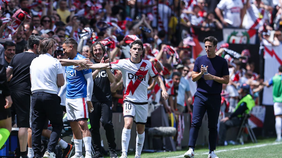Sergio Camello explota contra el arbitraje de LaLiga: "Esto es una mierda. Qué bonito era el fútbol cuando era fútbol"