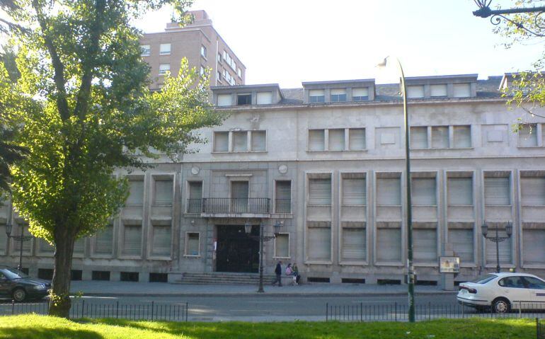 Fachada del Colegio El Salvador