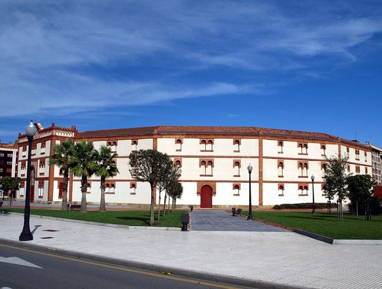 Vista de la Plaza de Toros del Bibio