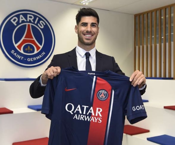 Marco Asensio durante su presentación con el PSG