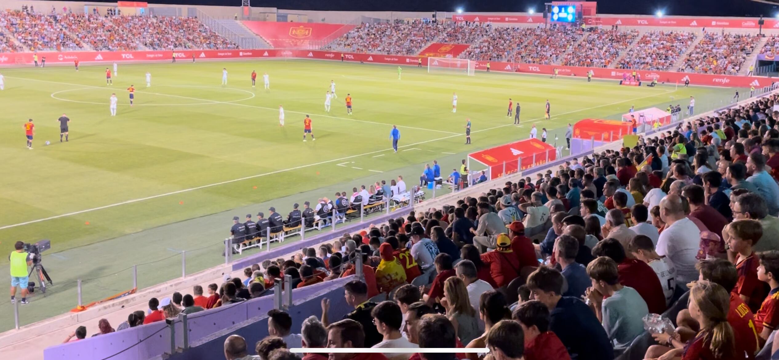 Excelente  ambiente en el estadio de La Victoria con una respuesta masiva de los aficionados de Jaén