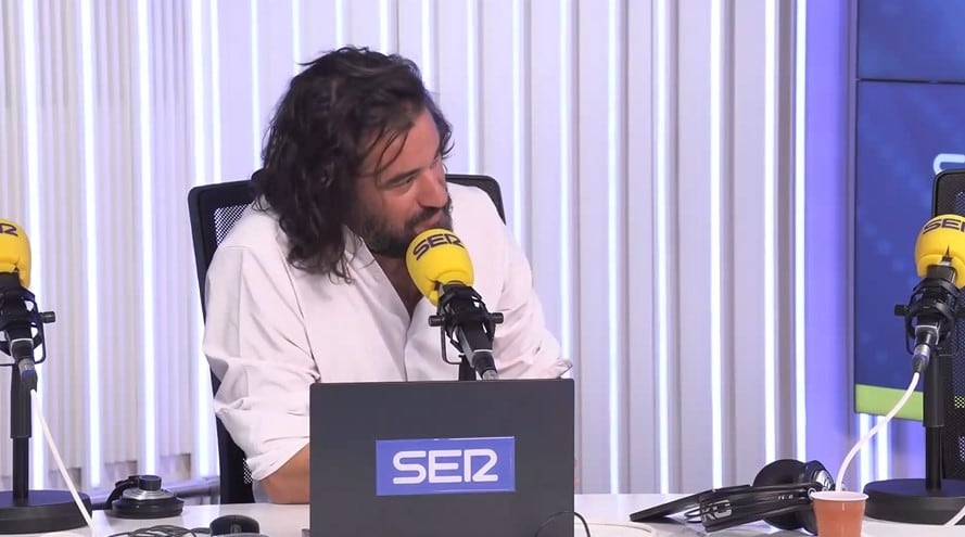 Manuel Jabois en los estudios centrales de la Cadena Ser