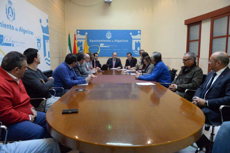 El ayuntamiento de Algeciras presenta a los vecinos el proyecto del barrio de La Caridad