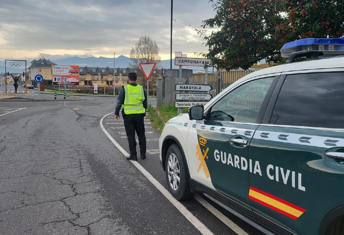 Rotonda de acceso a Camponaraya