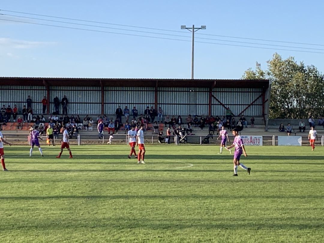 Instante del partido disputado ayer en el Mariano Haro