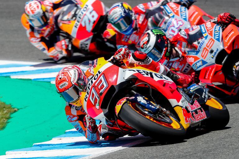 Marc Márquez liderando la carrera del domingo en Jerez