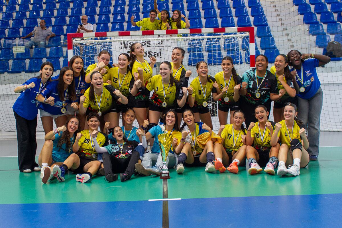 Jugadoras del SPL Puerto del Carmen Tiñosa.