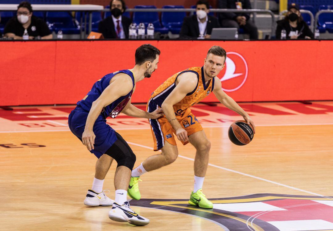 Martin Hermannsson of Valencia Basket during the Turkish Airlines EuroLeague match between FC Barcelona and Valencia Basket 