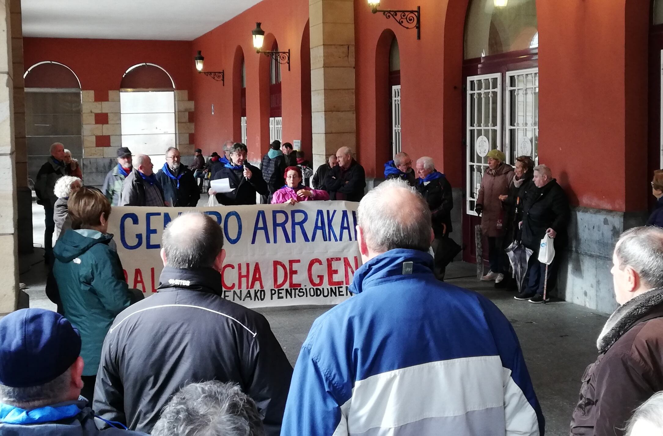 Como cada lunes durante estos 5 años, los pensionistas han vuelto a Unzaga tras Navidad