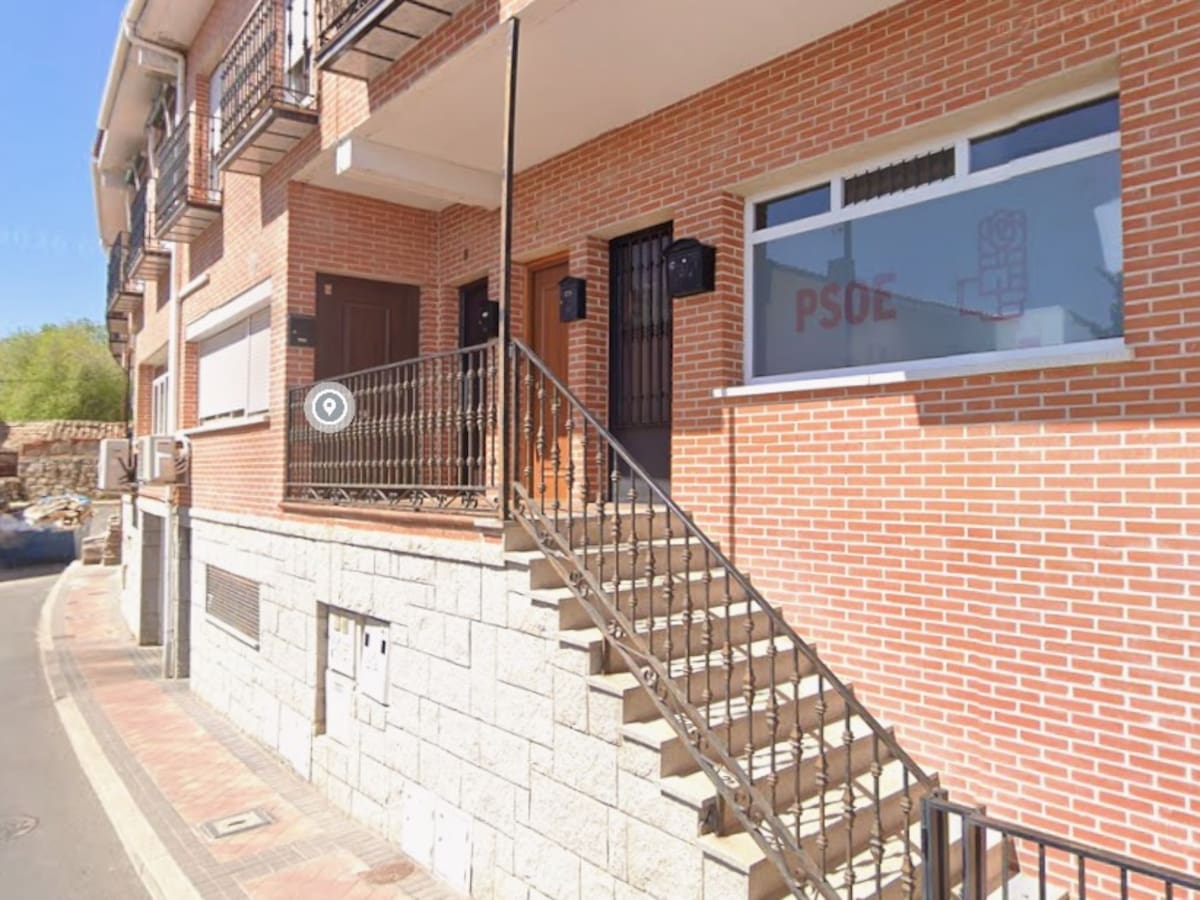 PSOE Colmenar Viejo activa un servicio de asesoramiento sobre el proceso de regularización de personas migrantes