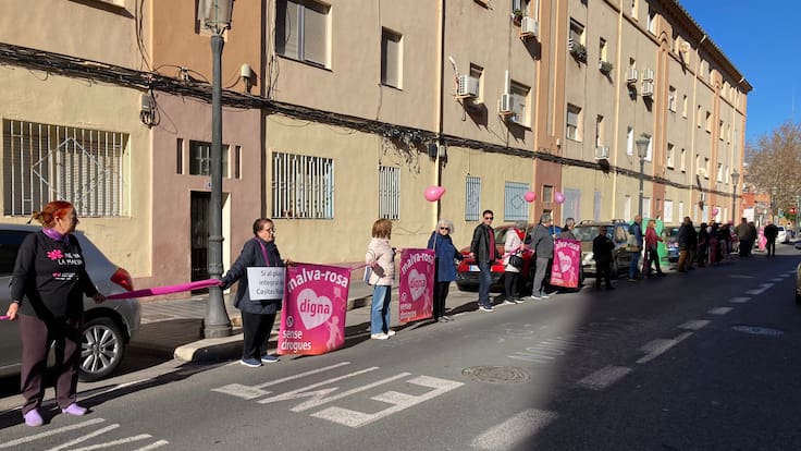 Agustín Abarca (secretario de la asociación vecinal Malvarrosa) reclama una biblioteca para el barrio.