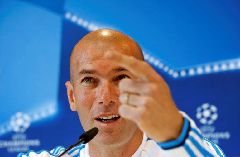 Zidane, en la sala de prensa de Valdebebas