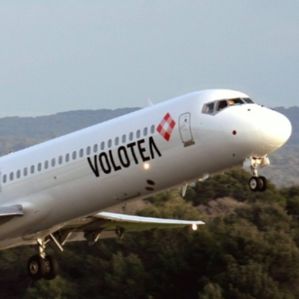 Volotea recupera este verano las rutas que conectan Ibiza y Menorca con Santander