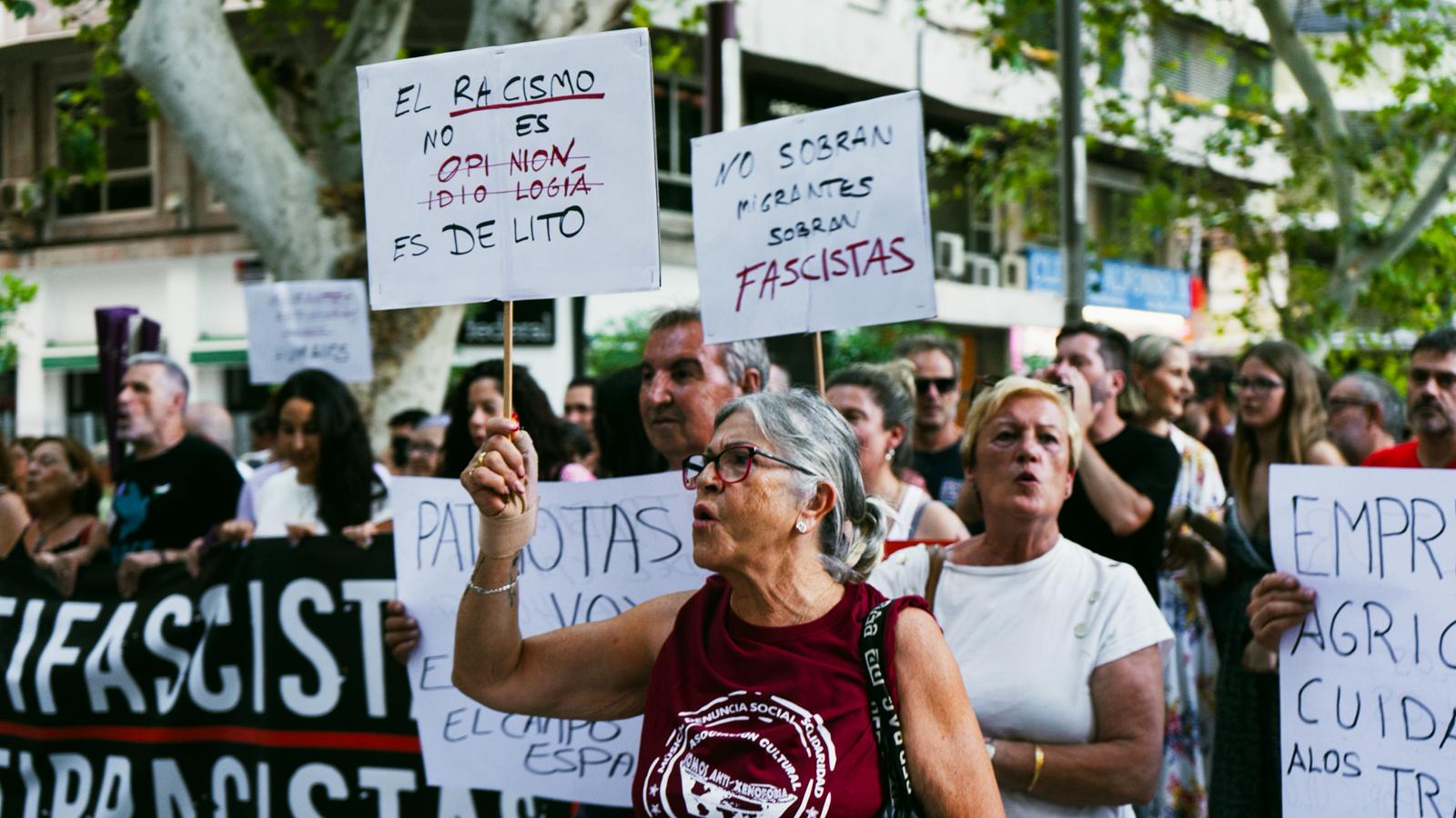 Archivo. Activistas en la manifestación antirracista en Murcia del 21 de julio por los sucesos de Torre-Pacheco.