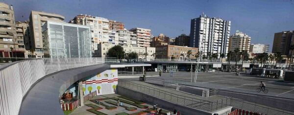 El "cubo" del puerto de Málaga