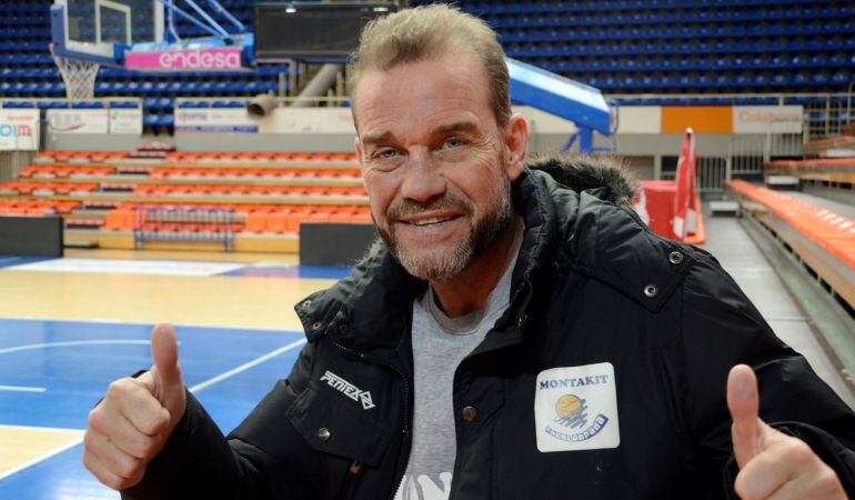 El entrenador del Montakit Fuenlabrada, el argentino Néstor García, en el Pabellón Fernando Martín de Fuenlabrada tras el entrenamiento de este martes.