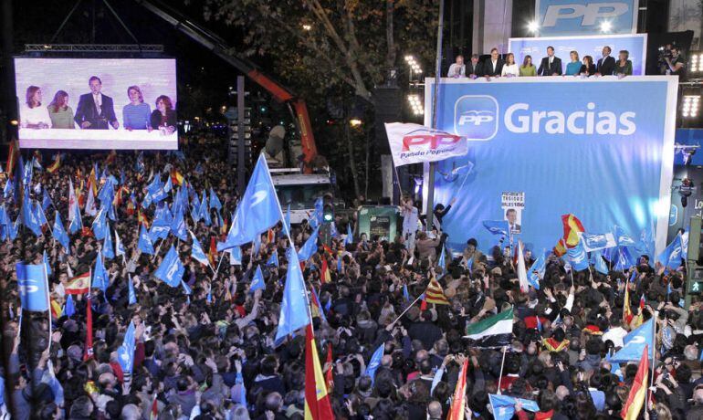 La celebración de la victoria del PP de 2011 en Génova