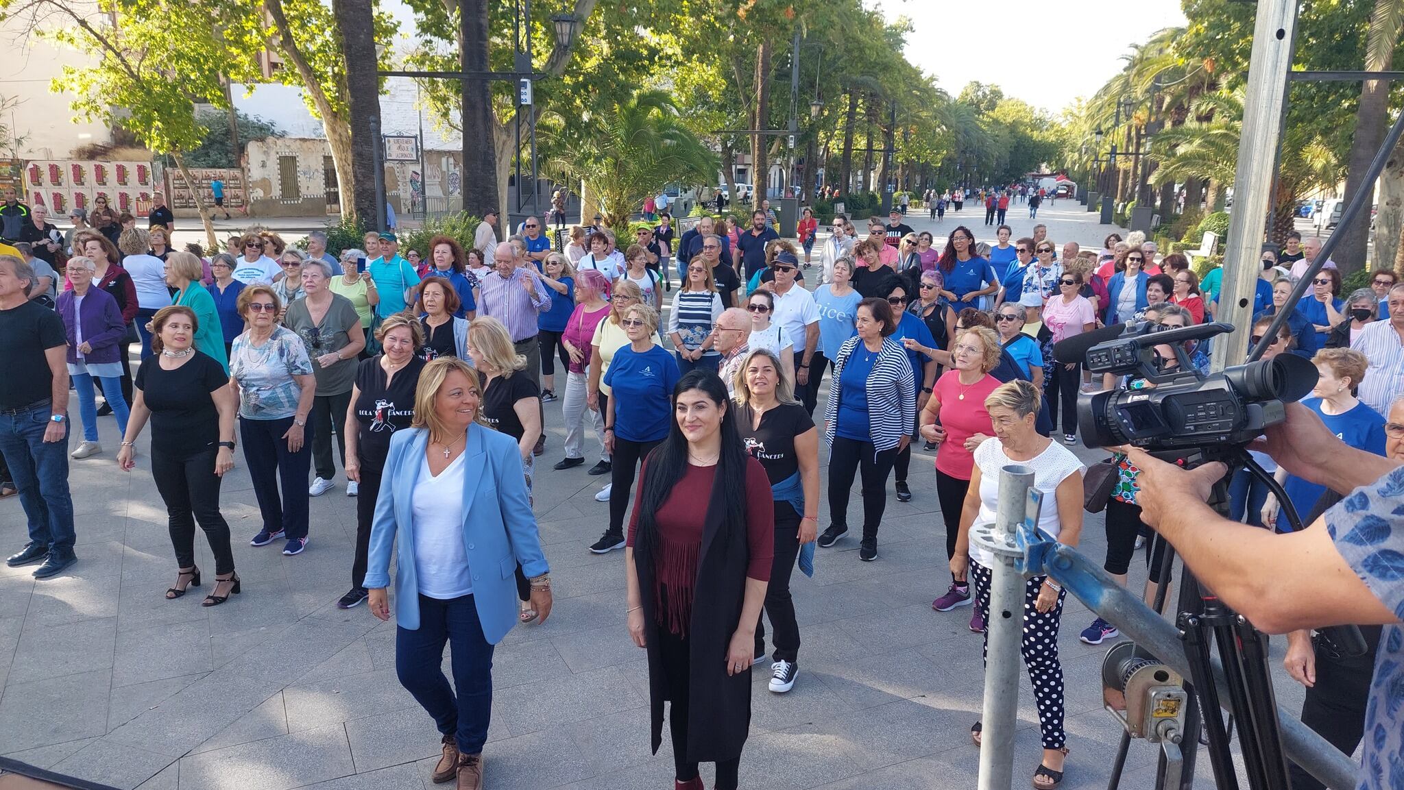 Masterclass realizada en el Paseo de Linarejos, con la presencia de la delegada Ángela Hidalgo, y la concejala María José Camacho.
