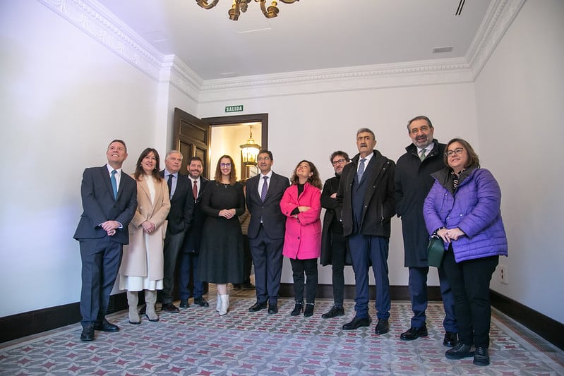 Autoridades recorriendo las instalaciones del Centro integral de atención a victimas de agresión sexual de Ciudad Real