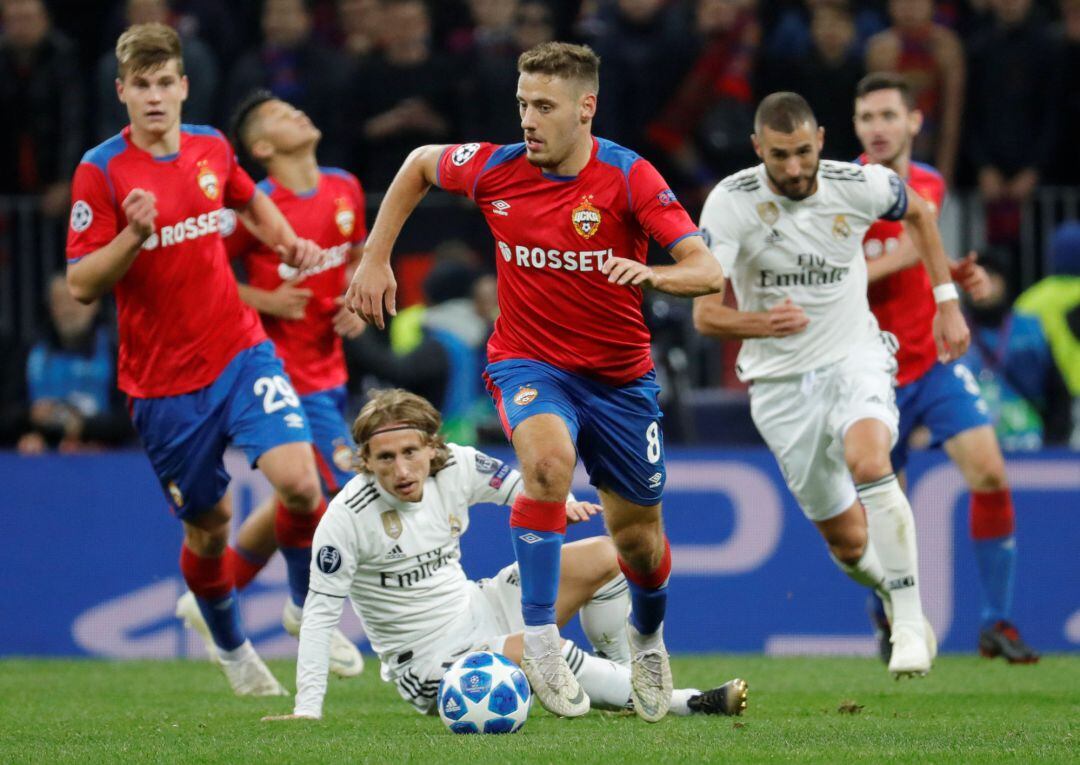 Nikola Vlasic en acción durante el partido de Champions ante el Real Madrid.