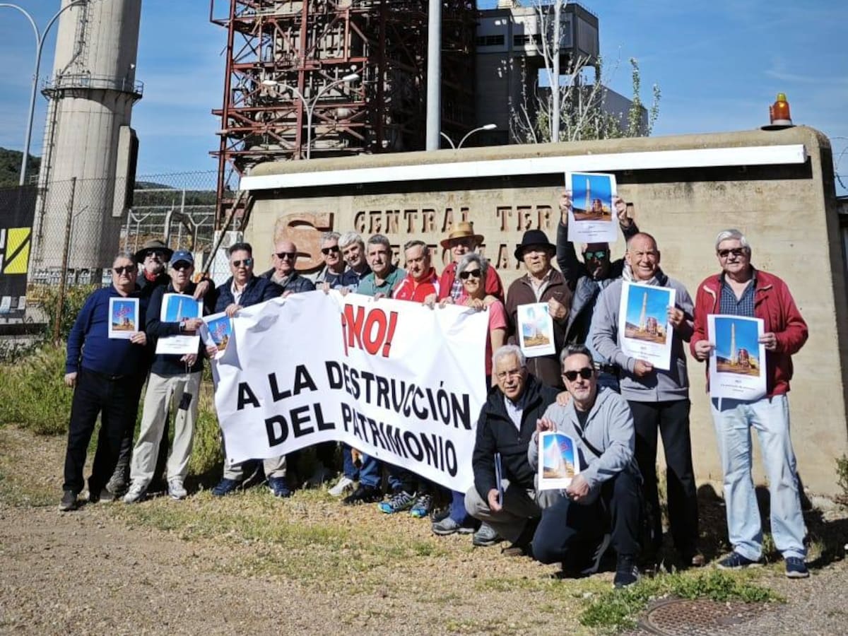 Otra batalla perdida: la última chimenea de Sevillana Puertollano será derribada el tres de marzo