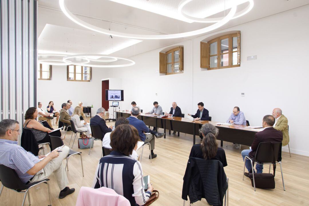 Reunión del Consejo Social de la Vivienda