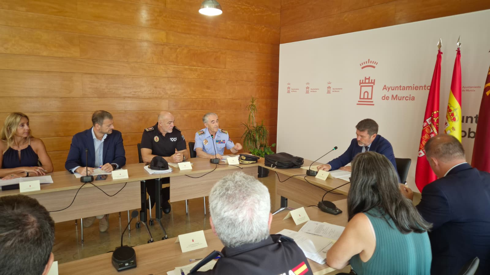 Fulgencio Perona, concejal de Seguridad Ciudadana preside la Junta Local de Seguridad con motivo de la Feria de Murcia