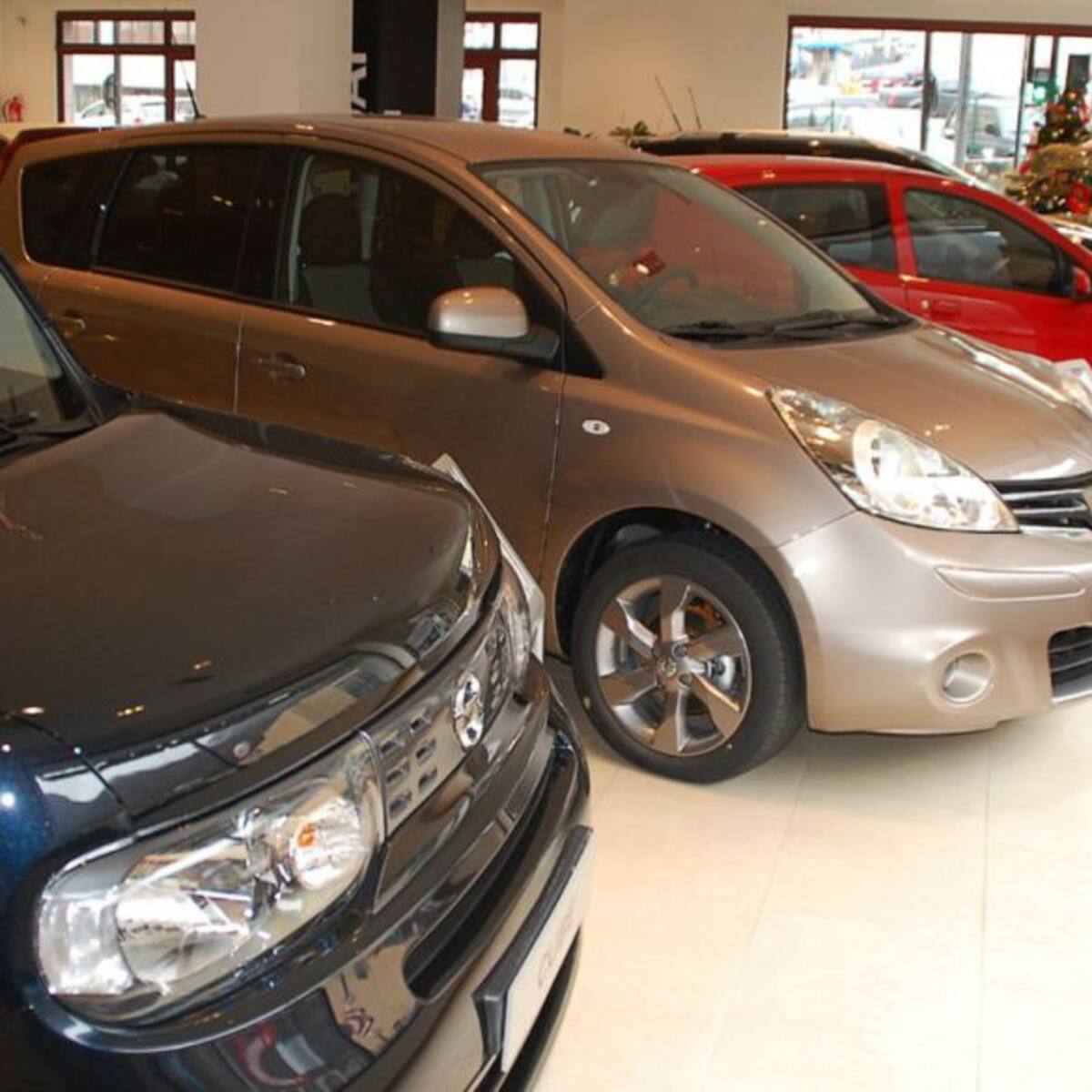 Les matriculacions de vehicles es disparen un 130% respecta el març de l'any passat