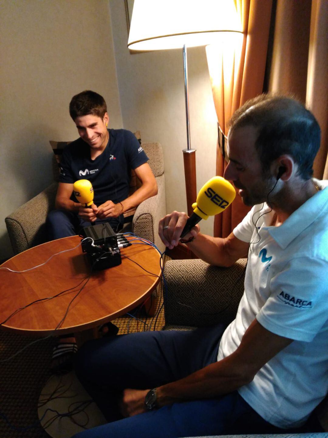 Mikel Landa y Valverde en el hotel de concentración en Bruselas