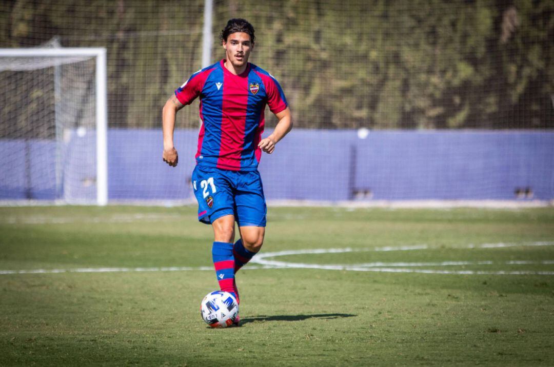 El conjunto berciano apuesta con el fichaje de Alfredo Pedraza