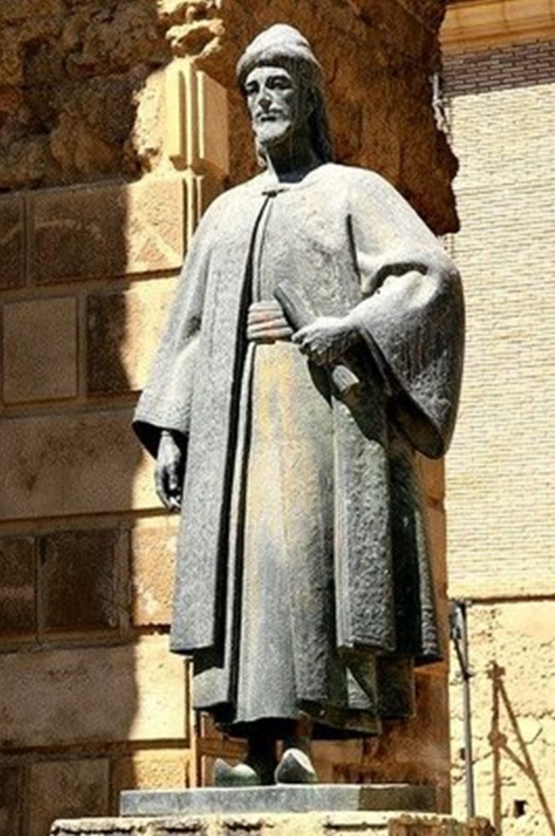 Escultura del poeta en Córdoba