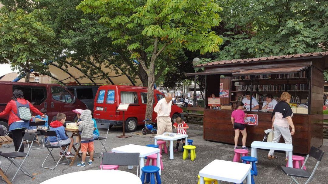 Los niños podrán también disfrutar de la iniciativa con juegos y talleres de animación a la lectura