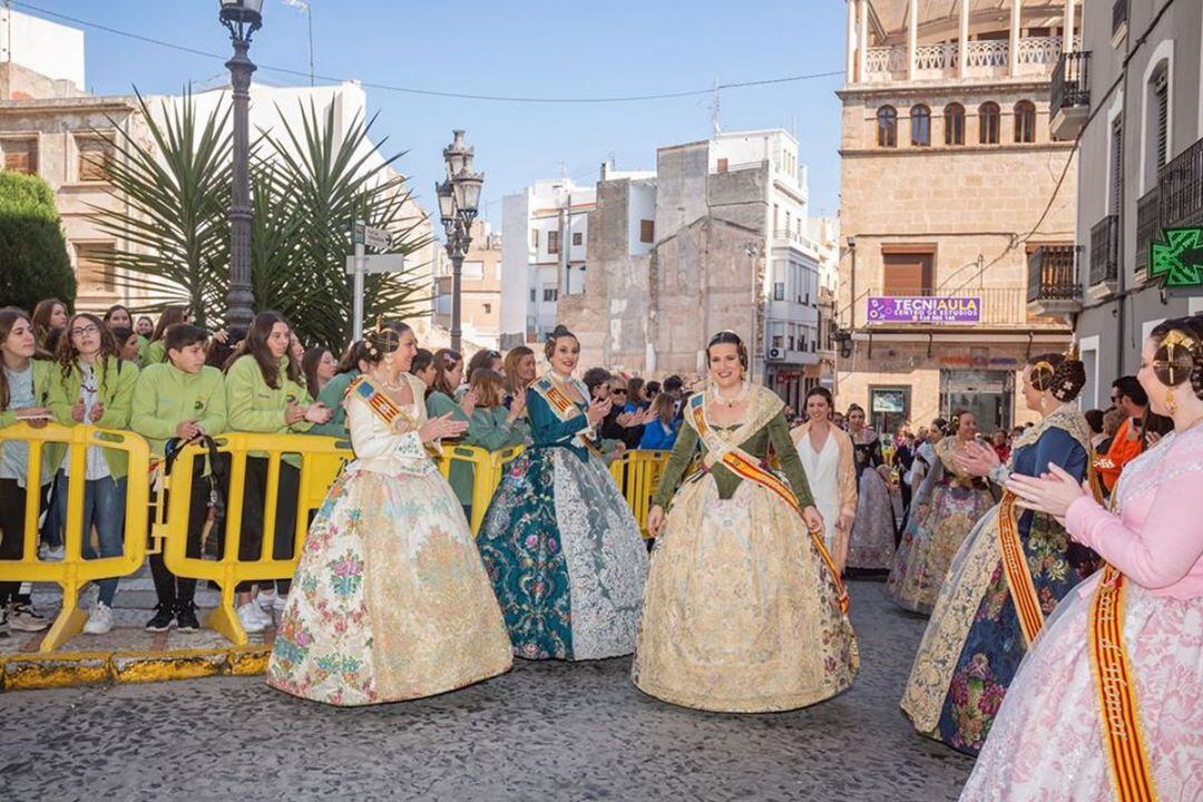 Acto del Pregó en Oliva con la Fallera Mayor, Elia Sanchis
