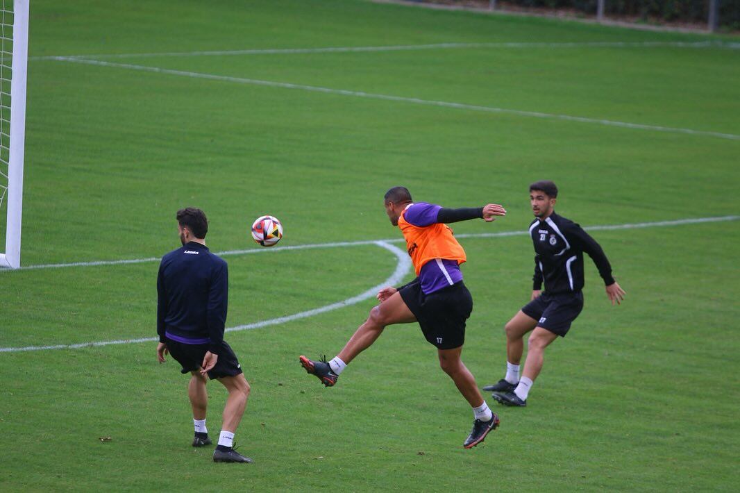 Aridane en un salto en un entreno