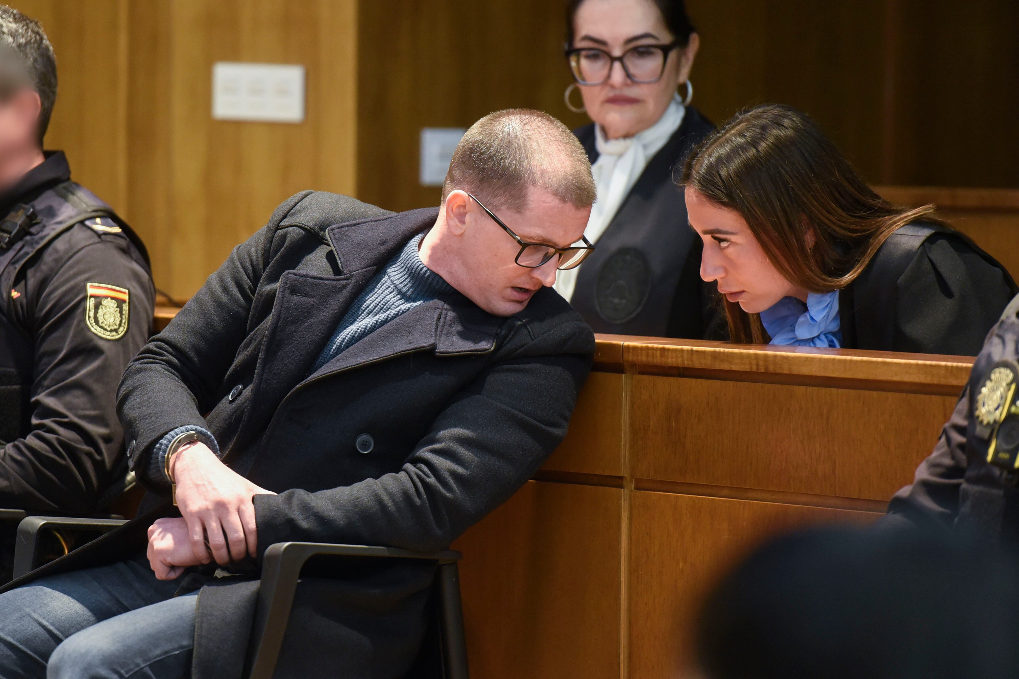 El acusado testificaba en la jornada de este miércoles del juicio en la Audiencia Provincial. EFE/ Javier Blasco