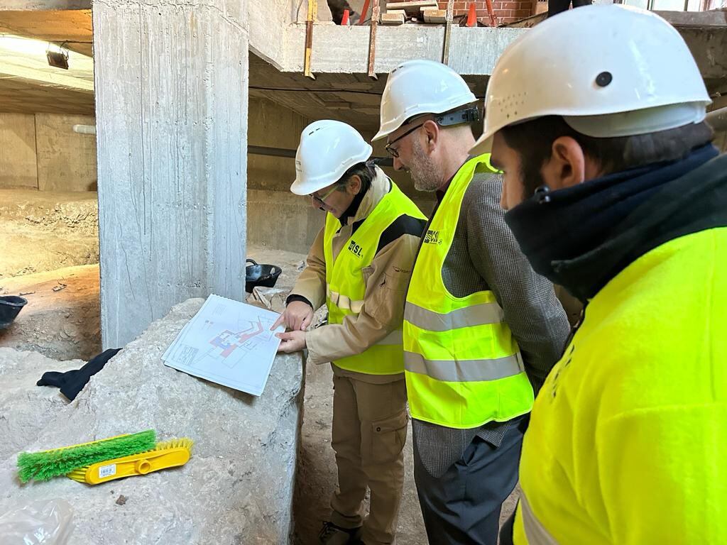 Pedro García Rex durante su visita a las obras de la Muralla Árabe en el barrio de Santa Eulalia (Murcia)