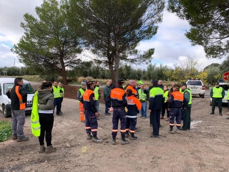 Componentes de las fuerzas de seguridad y voluntarios se coordinan para realizar la búsqeda de forma efectiva