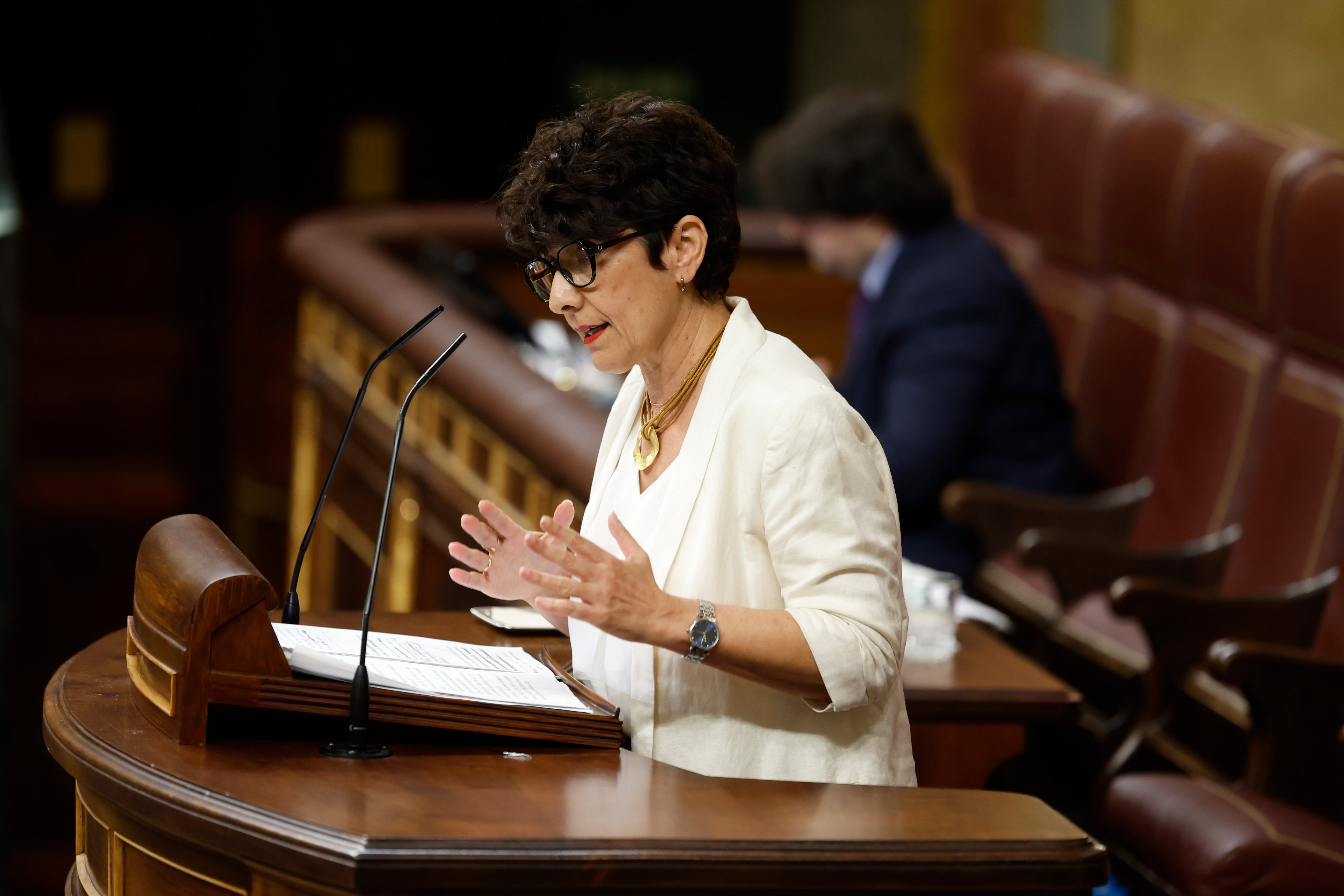 El PNV avisa a Sánchez de que su confianza "está en la UCI" y le afea que su comparecencia llega "tarde"