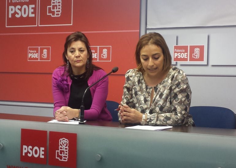 Rosa Aldea, candidata al senado y Miriam Andrés secretaria provincial del PSOE en Palencia