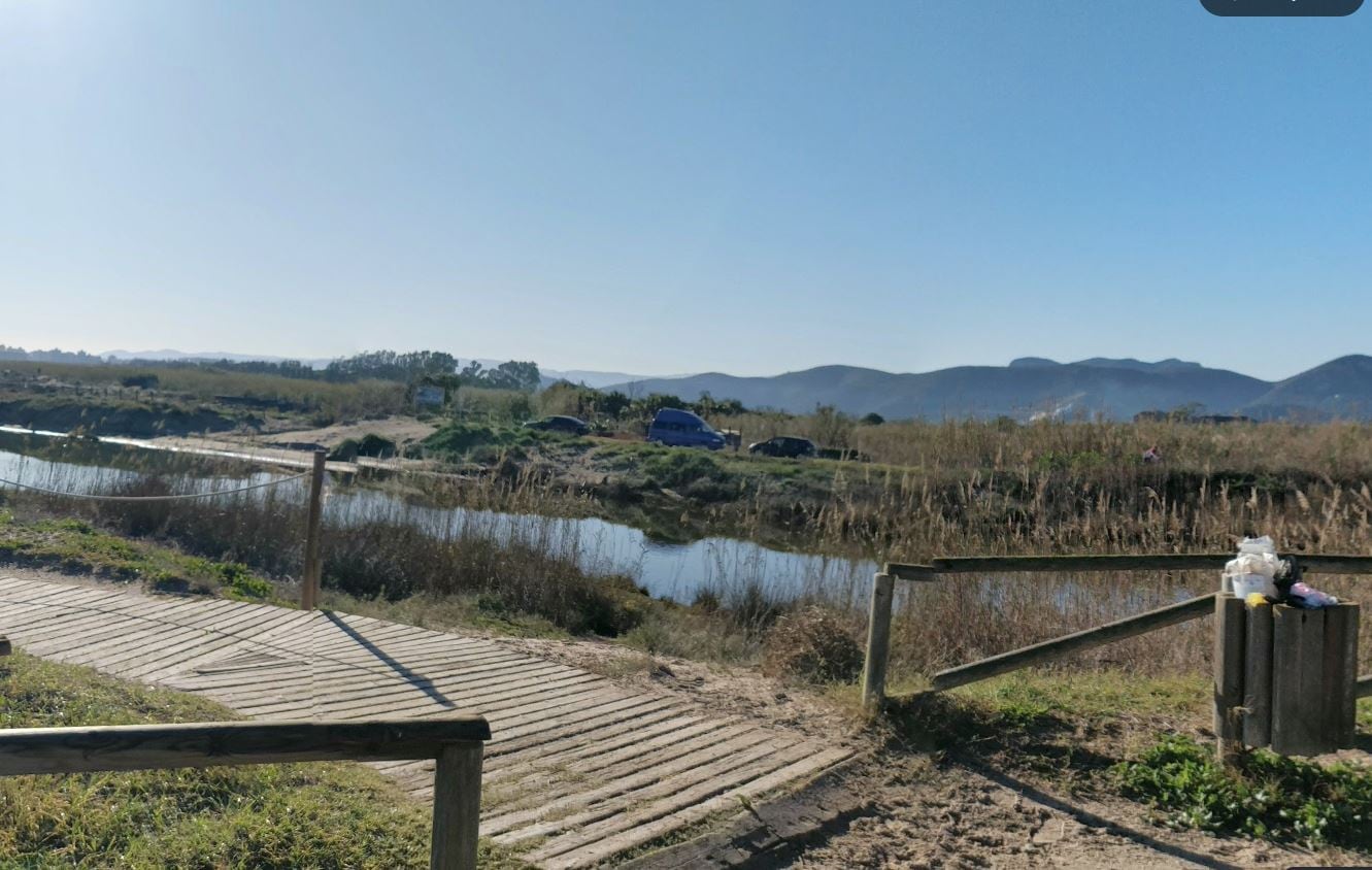 Paraje al sur de la desembocadura del río Vaca