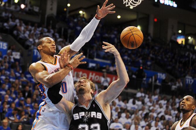 El base de los Thunder se encargó de empatar la serie con los Spurs