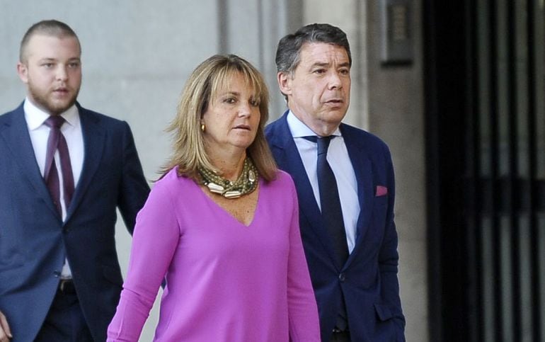 Lourdes Cavero y su marido Ignacio González.