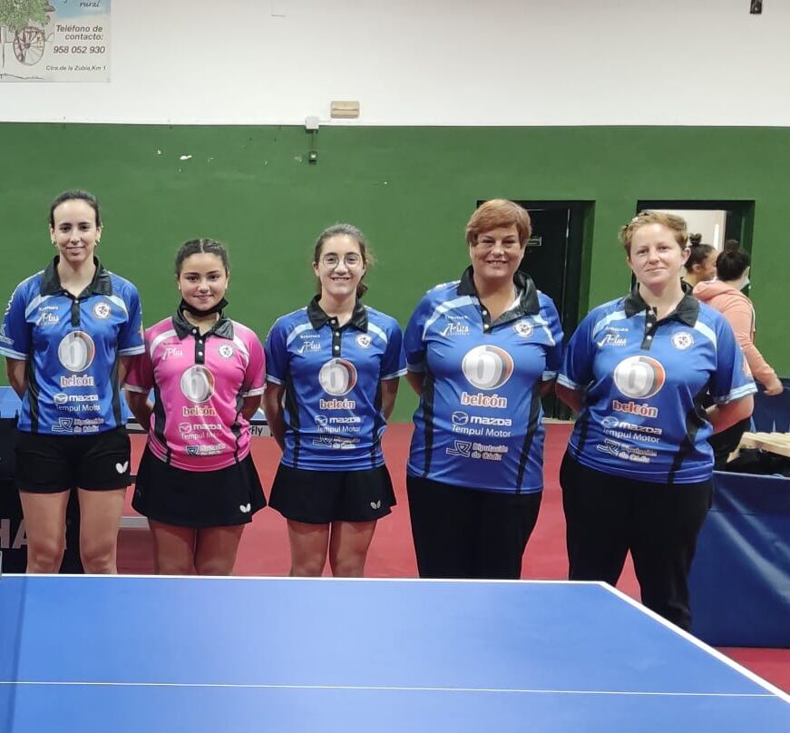 Rosalía Flor, Alba Sánchez, Nerea Carmona, Aurora Narváez y Pilar Frias. jugadores del CTM Jerez