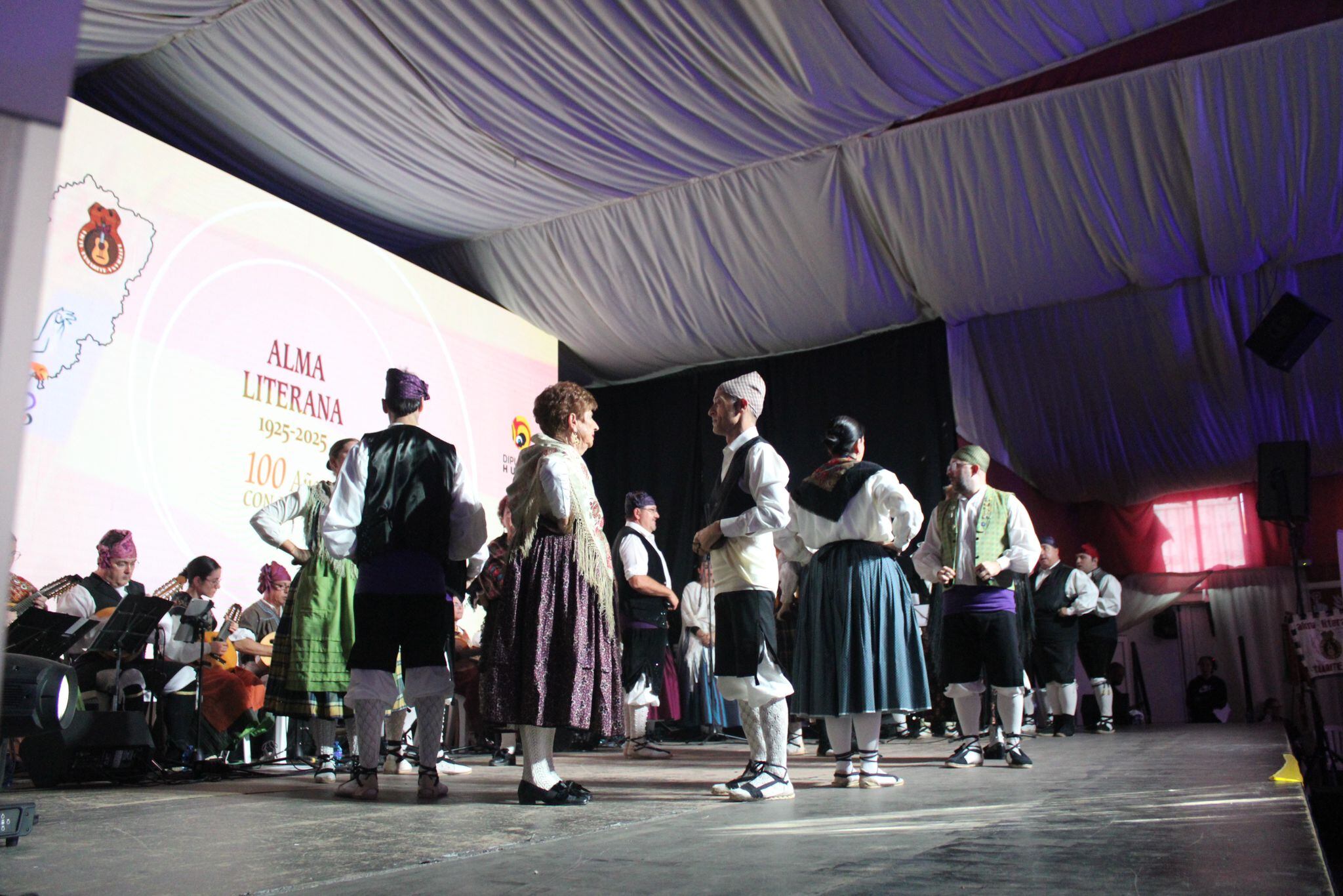 Gala Centenario Alma Literana.