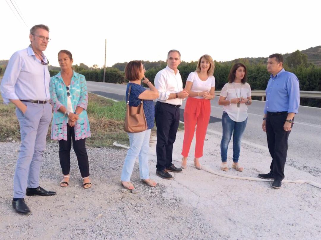 Antonio Sanz (a la derecha) junto a responsables del PP en el Campo de GIbraltar