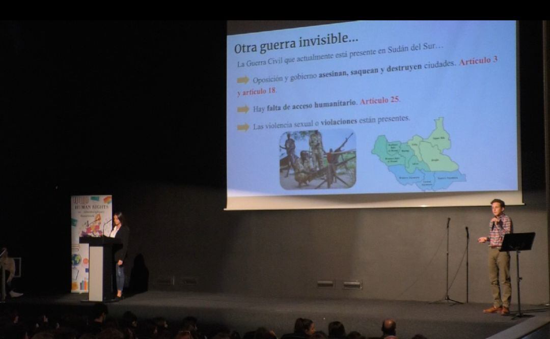 Exposición de dos alumnos sobre los Derechos Humanos