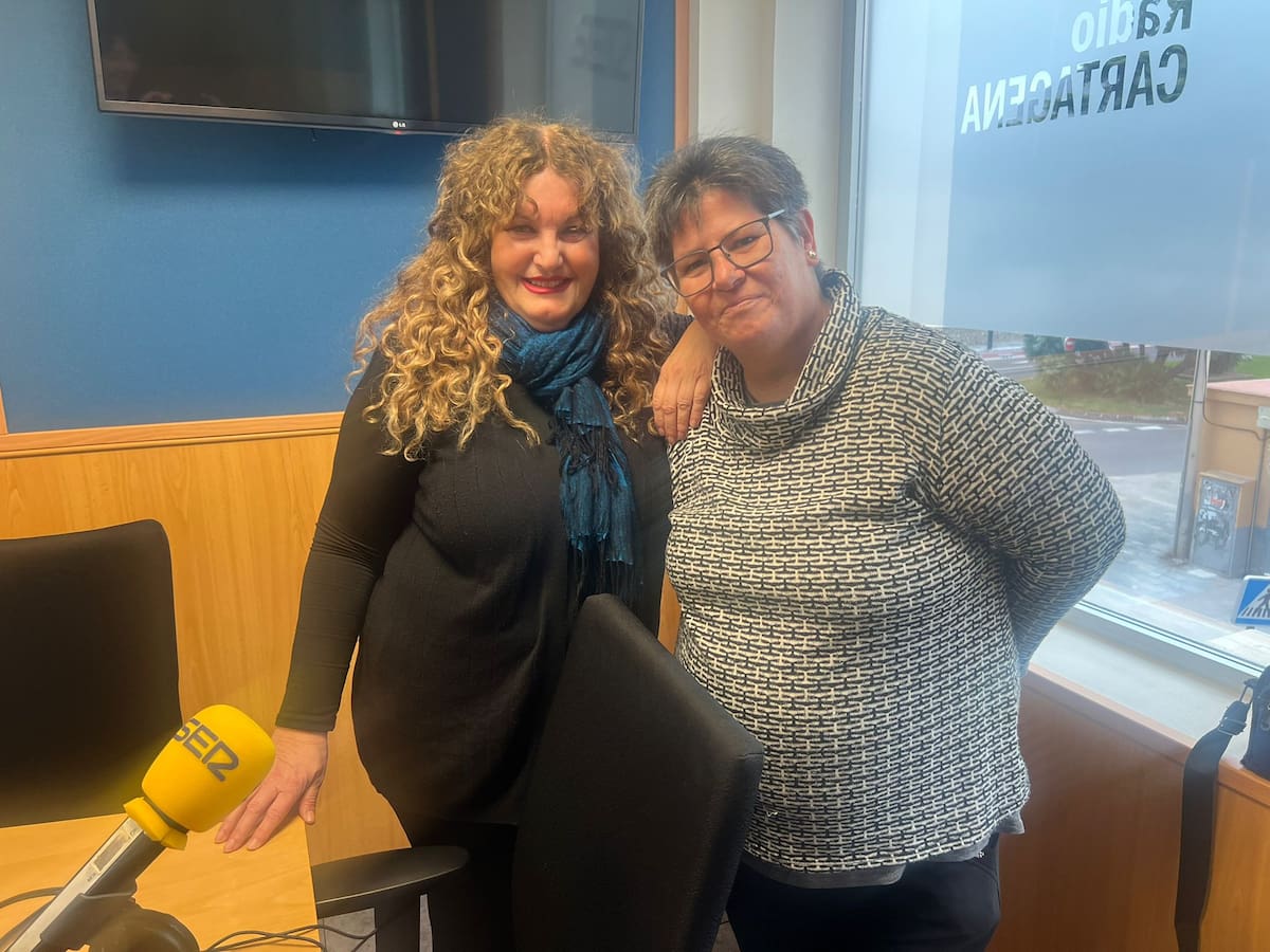 Teresa y María José, taxistas de Cartagena: psicólogas, guías y hasta detectives