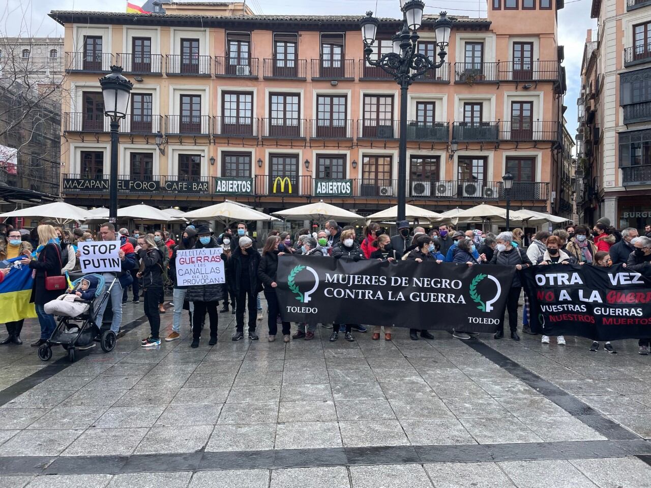 Concentración en Toledo para pedir el fin de la guerra en Ucrania