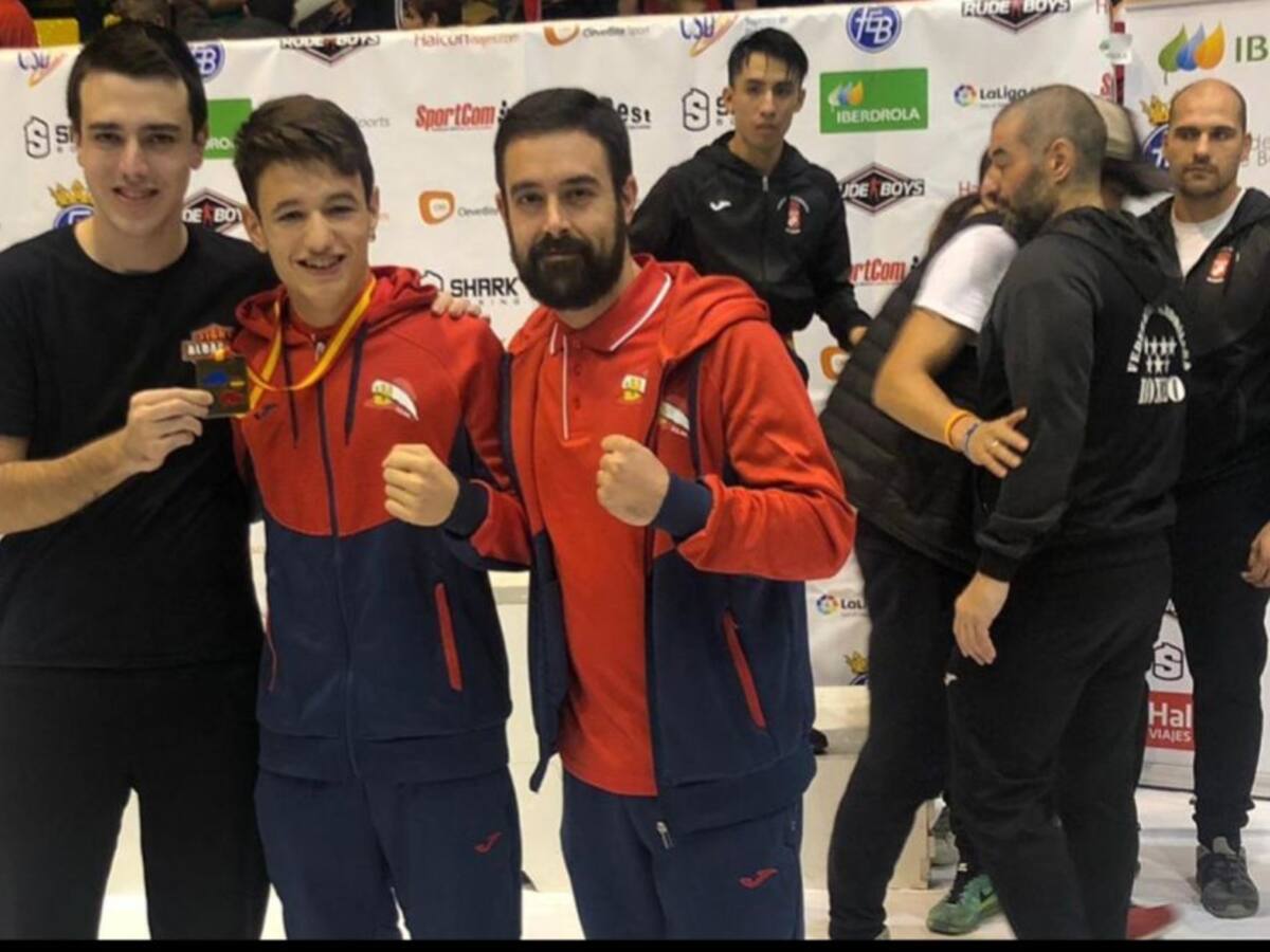 Álex Muñoz logra la medalla de bronce en el Campeonato de España de boxeo
