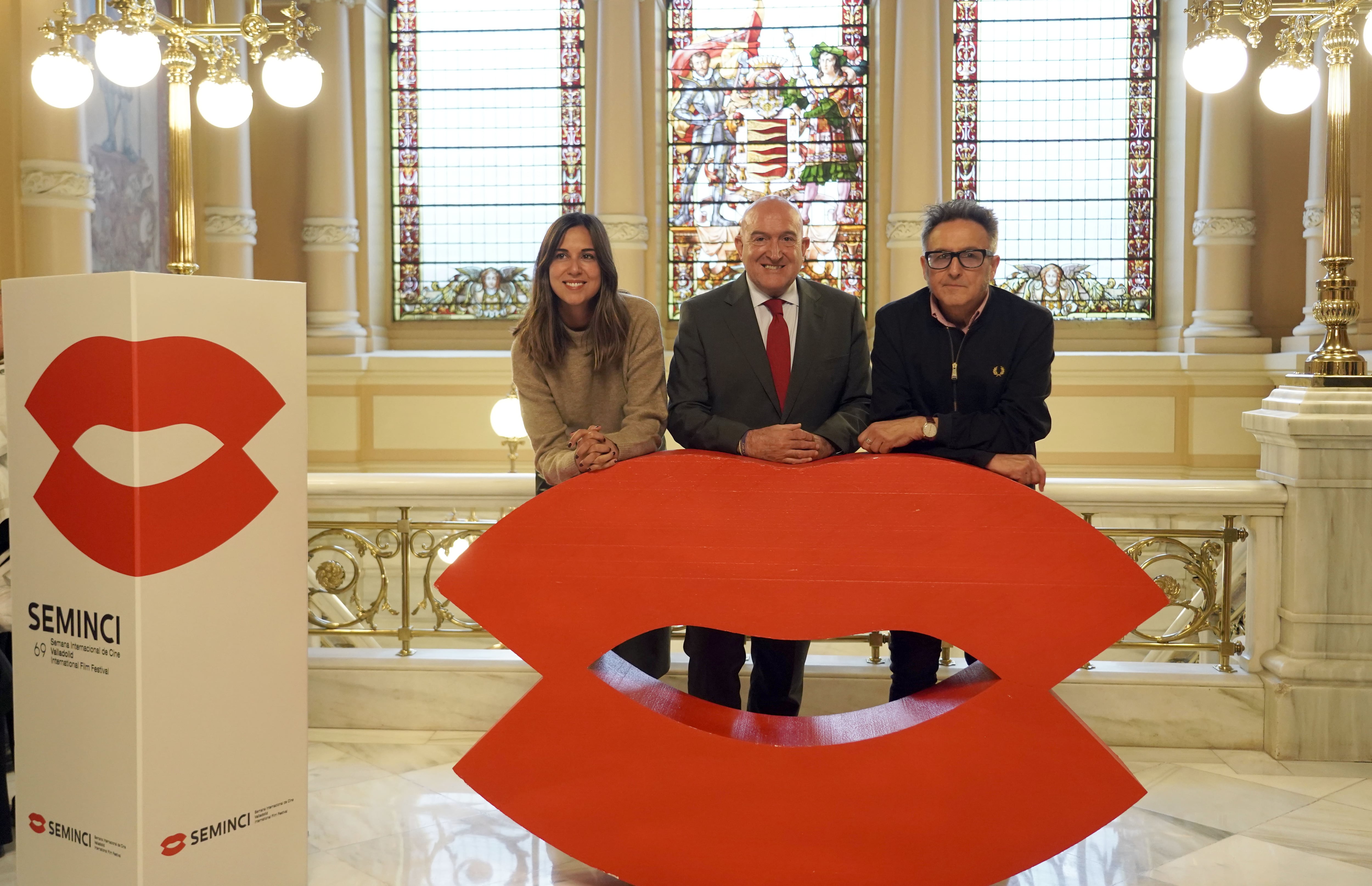 El alcalde de Valladolid, Jes�s Julio Carnero; la concejala de Turismo, Eventos y Marca Ciudad, Blanca Jim�nez, y el director del Festival, Jos� Luis Cienfuegos, presentan la 69 edici�n de la Semana Internacional de Cine de Valladolid (Seminci)